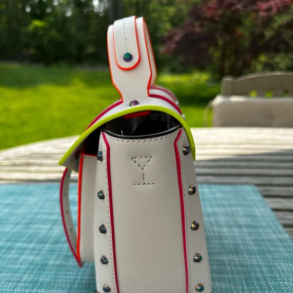 Michael Kors Manhattan Crossbody Bag Optic White with Oil Slick hardware finish. - Picture 2 of 16